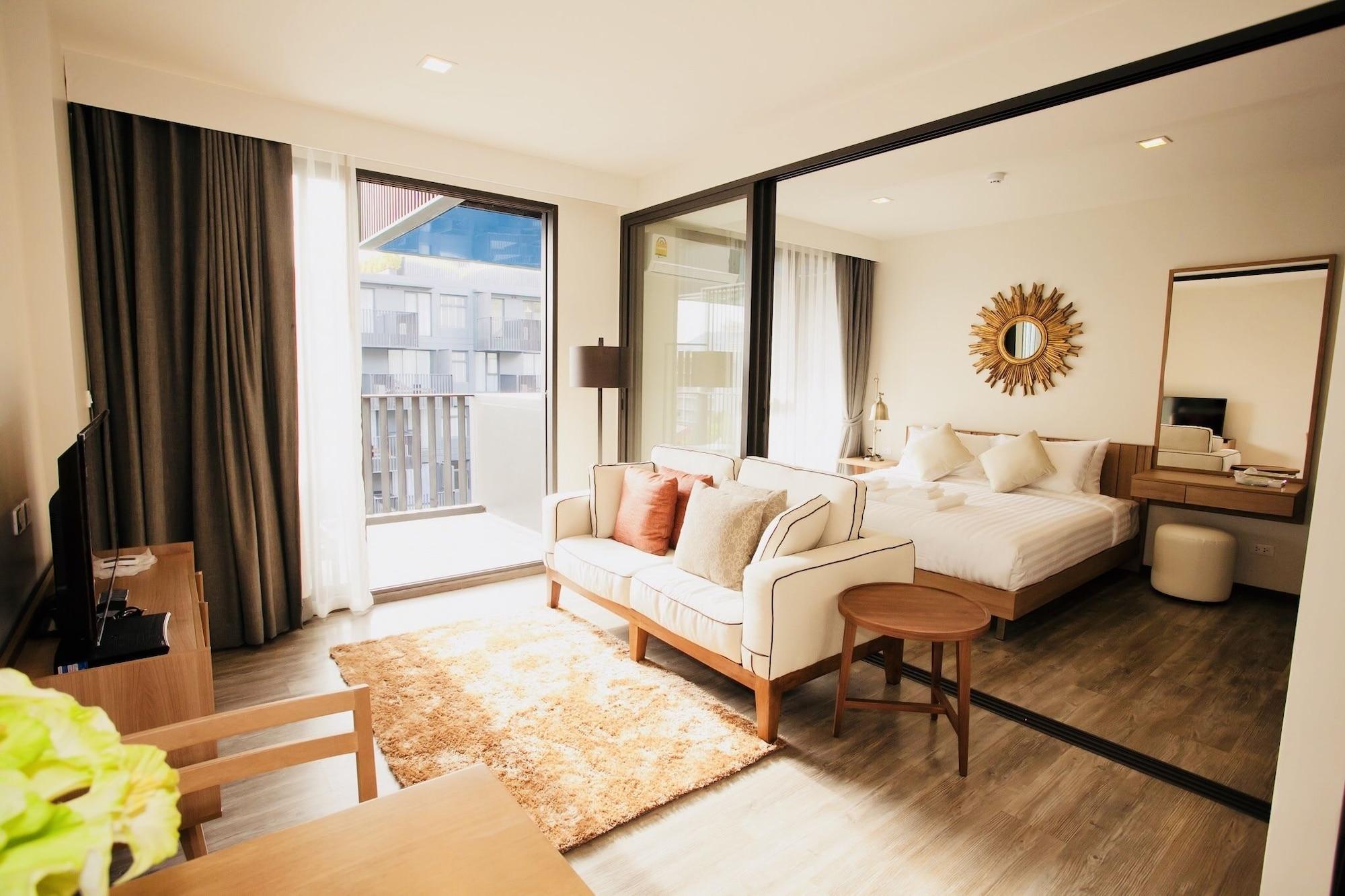 The Deck Condo Patong By Vip Exterior photo