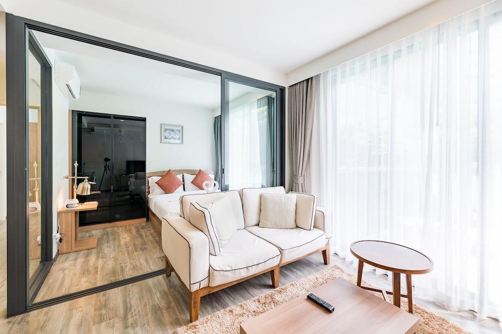 The Deck Condo Patong By Vip Exterior photo